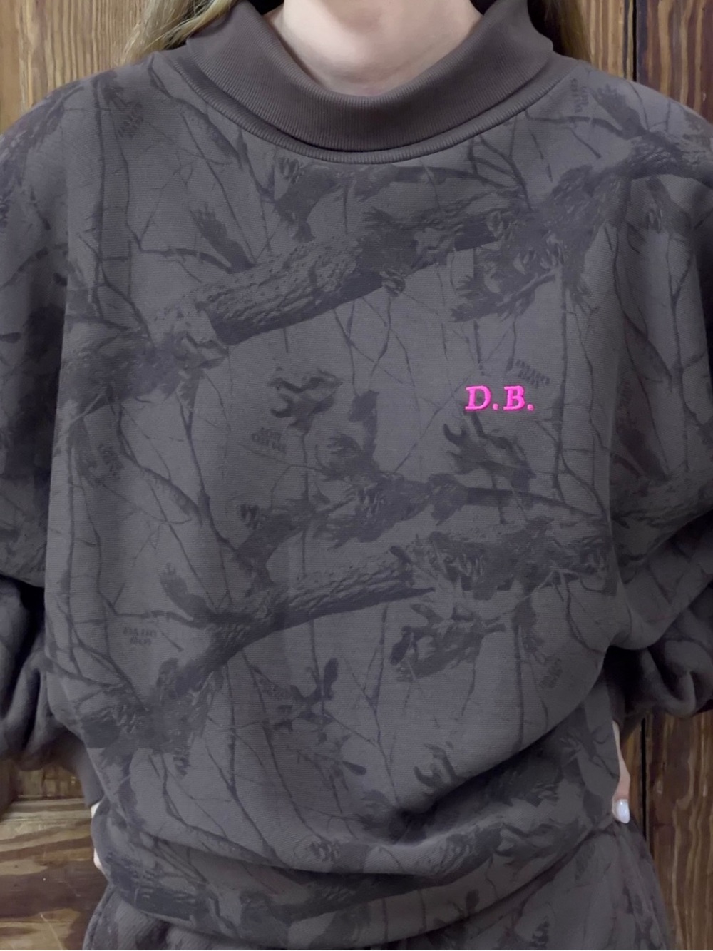 NWT Dairy Boy Diana neon pink Low Country Camo rollneck - Picture 11 of 15